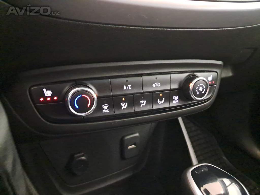 Foto inzerátu Opel Crossland 1.2 Turbo