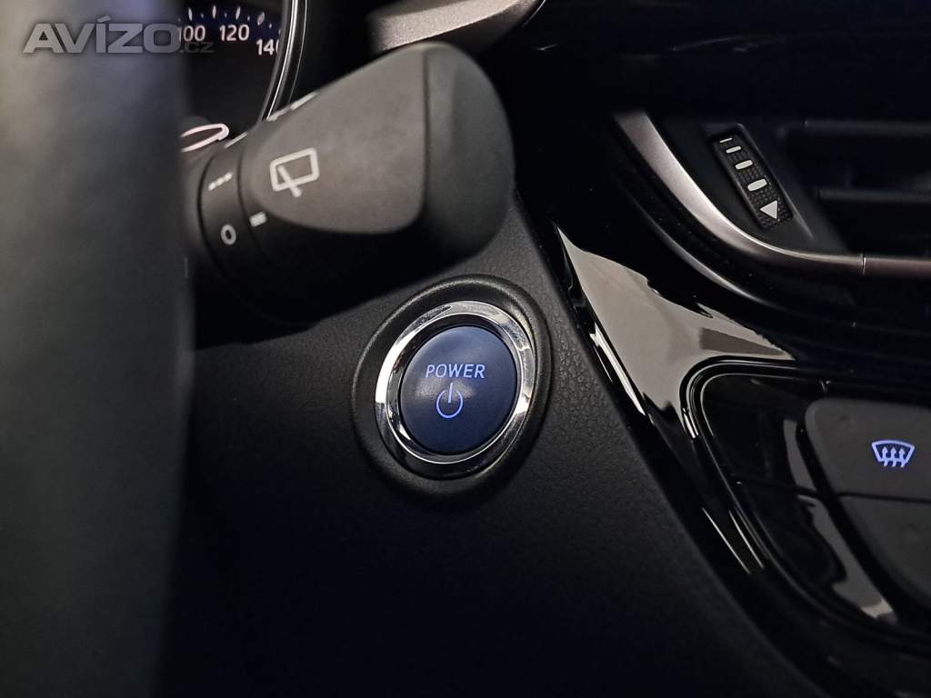Foto inzerátu Toyota C-HR 1.8 Hybrid
