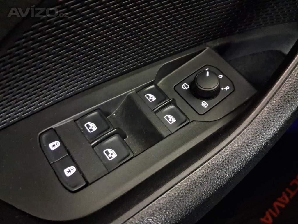 Foto inzerátu Skoda Octavia RS 1.4 TSI iV