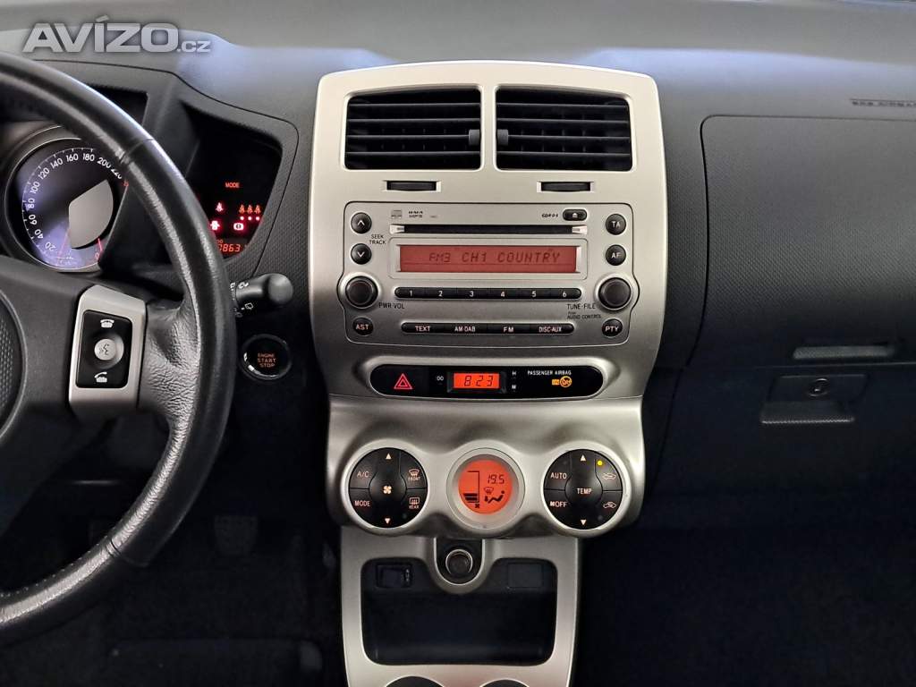 Foto inzerátu Toyota Urban Cruiser 1.33 Dual VVT-i
