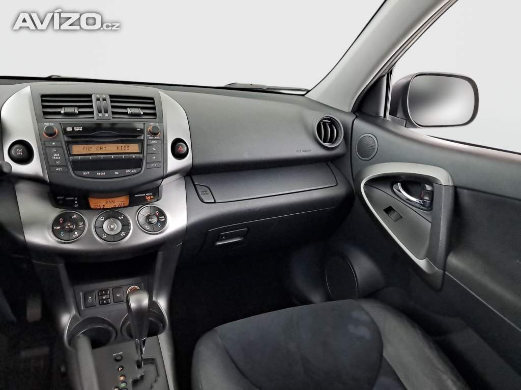 Foto inzerátu Toyota RAV 4 2.0 VVT-i