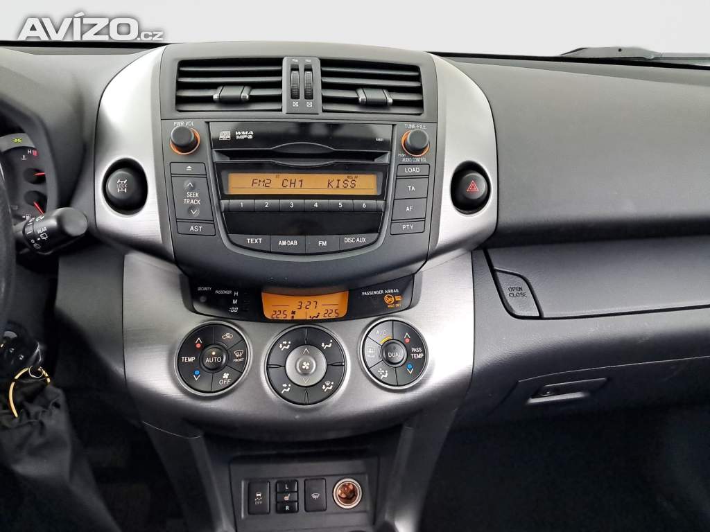Foto inzerátu Toyota RAV 4 2.0 VVT-i