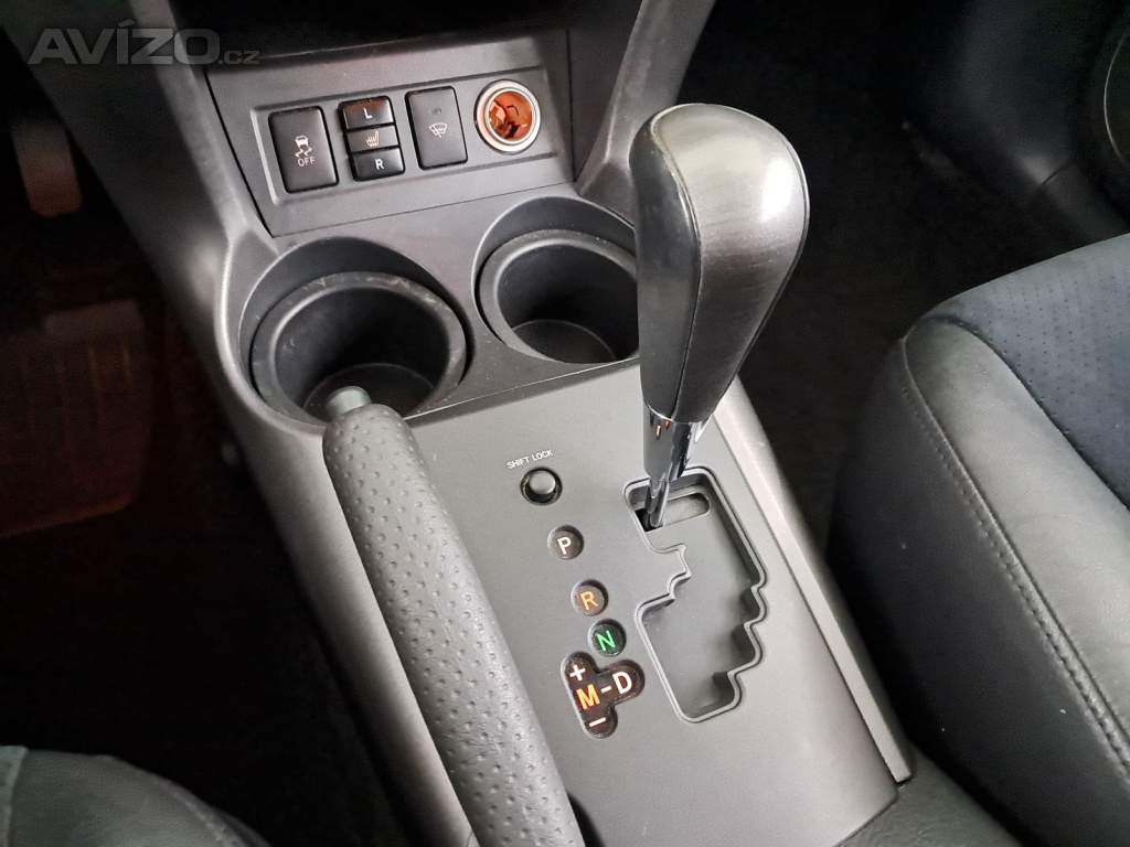 Foto inzerátu Toyota RAV 4 2.0 VVT-i