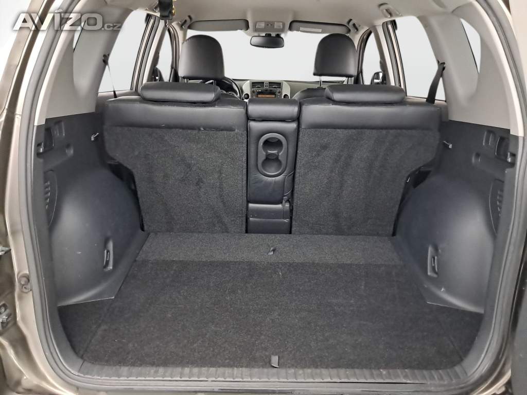 Foto inzerátu Toyota RAV 4 2.0 VVT-i