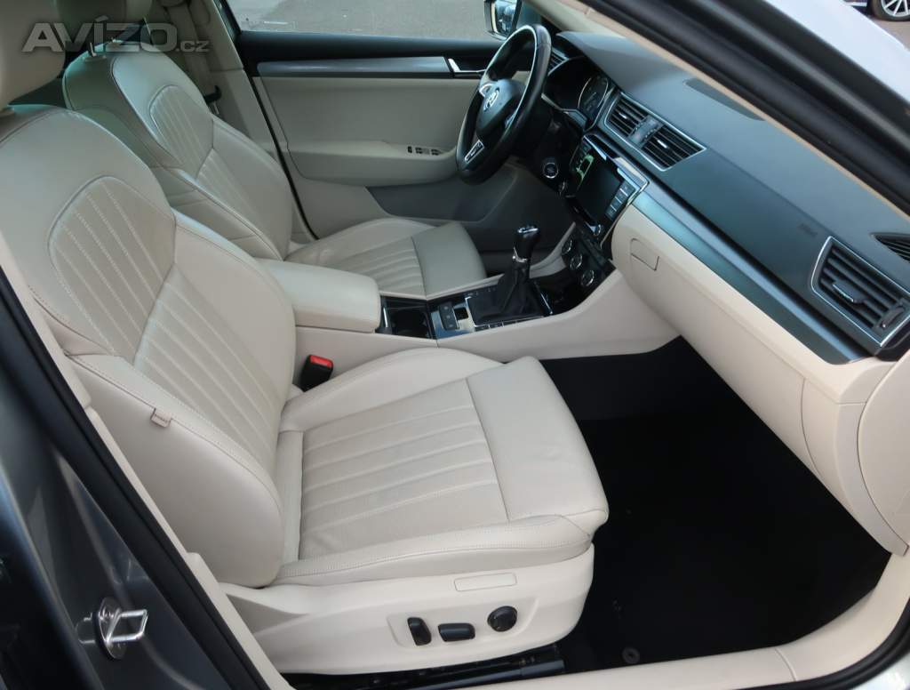 Foto inzerátu Skoda Superb 2.0 TDI
