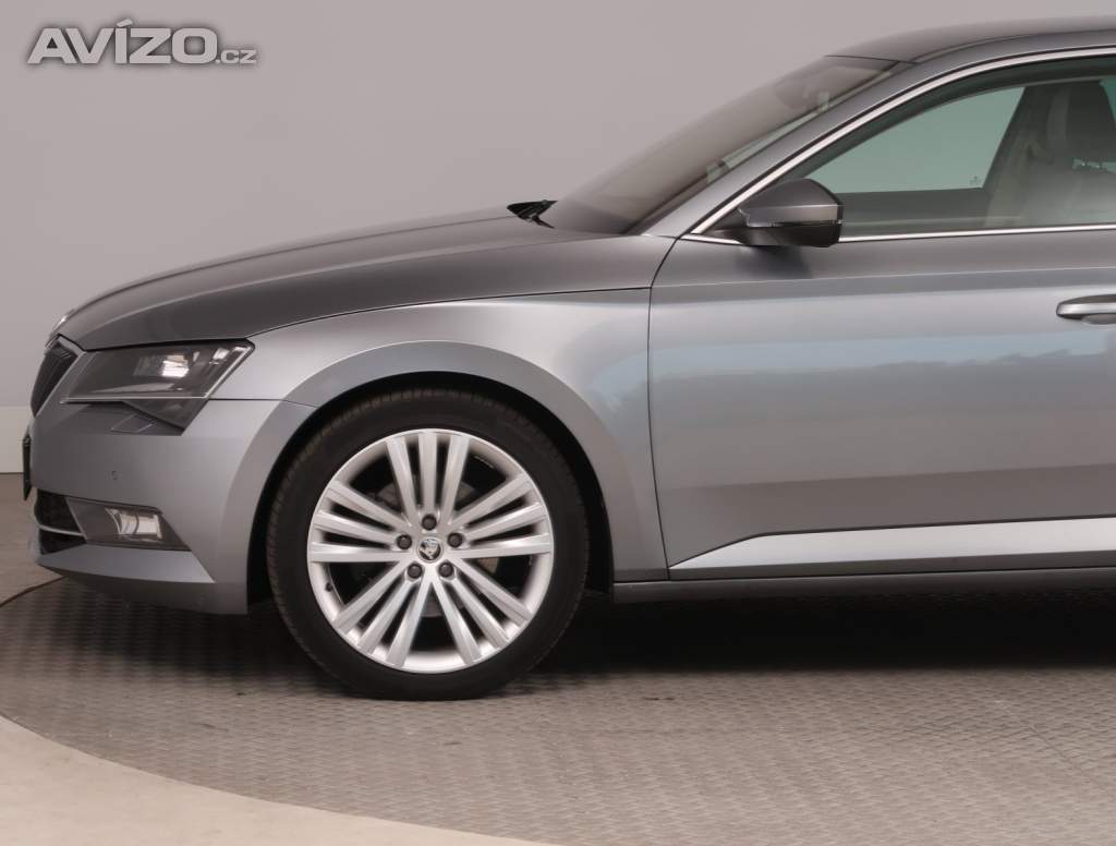 Foto inzerátu Skoda Superb 2.0 TDI