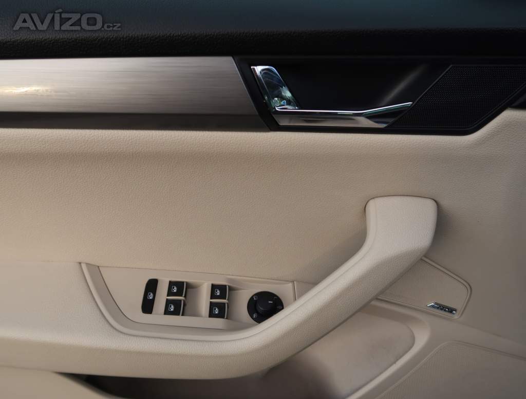Foto inzerátu Skoda Superb 2.0 TDI