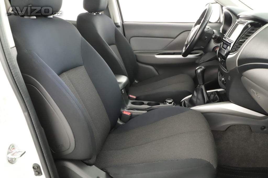 Foto inzerátu Mitsubishi L200 2.4 DI-D
