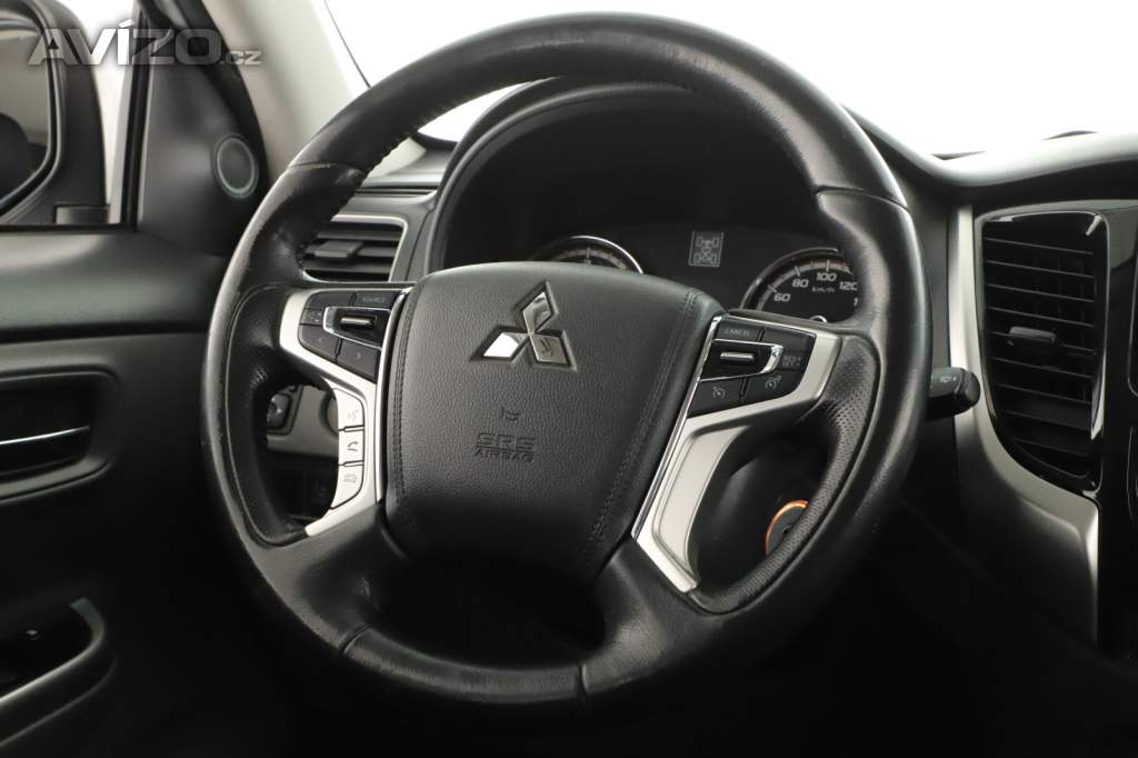 Foto inzerátu Mitsubishi L200 2.4 DI-D