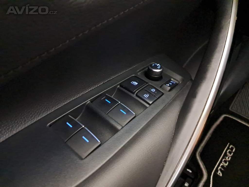 Foto inzerátu Toyota Corolla 1.8 Hybrid