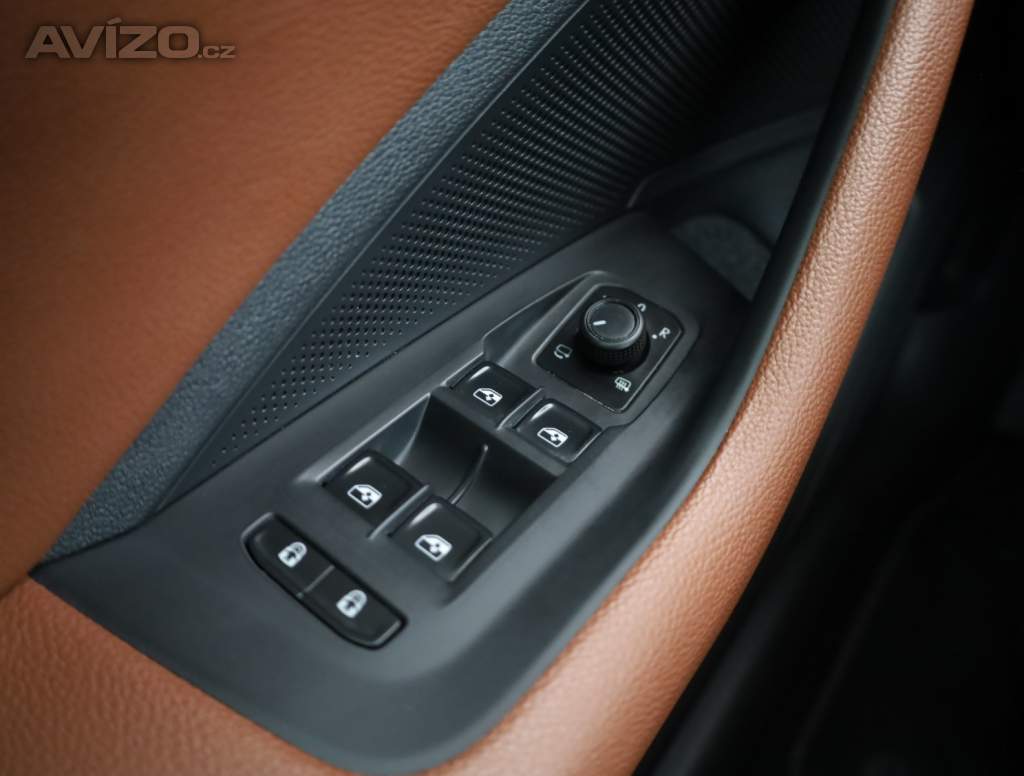Foto inzerátu Skoda Superb 2.0 TSI