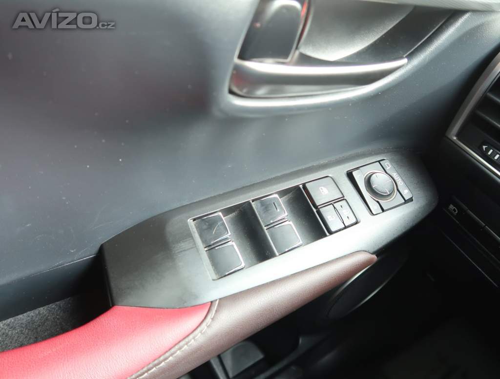 Foto inzerátu Lexus NX 300h