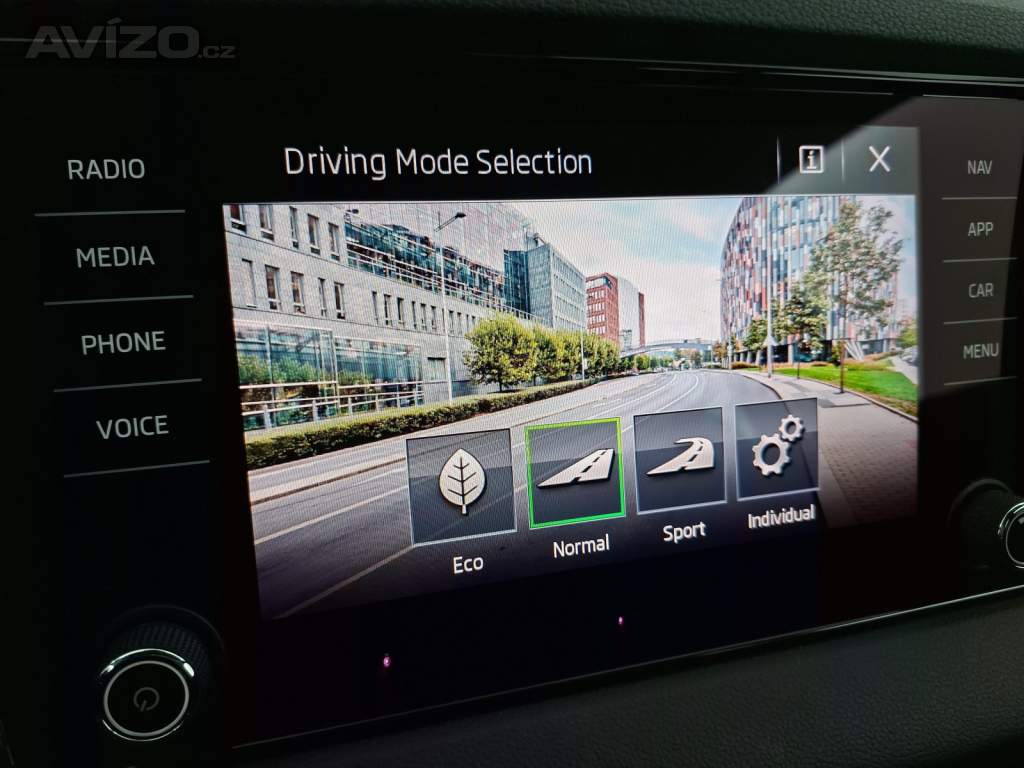 Foto inzerátu Skoda Karoq 1.5 TSI