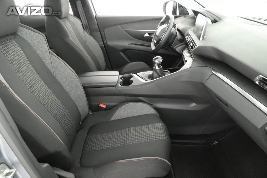 Foto inzerátu Peugeot 3008 1.2 PureTech