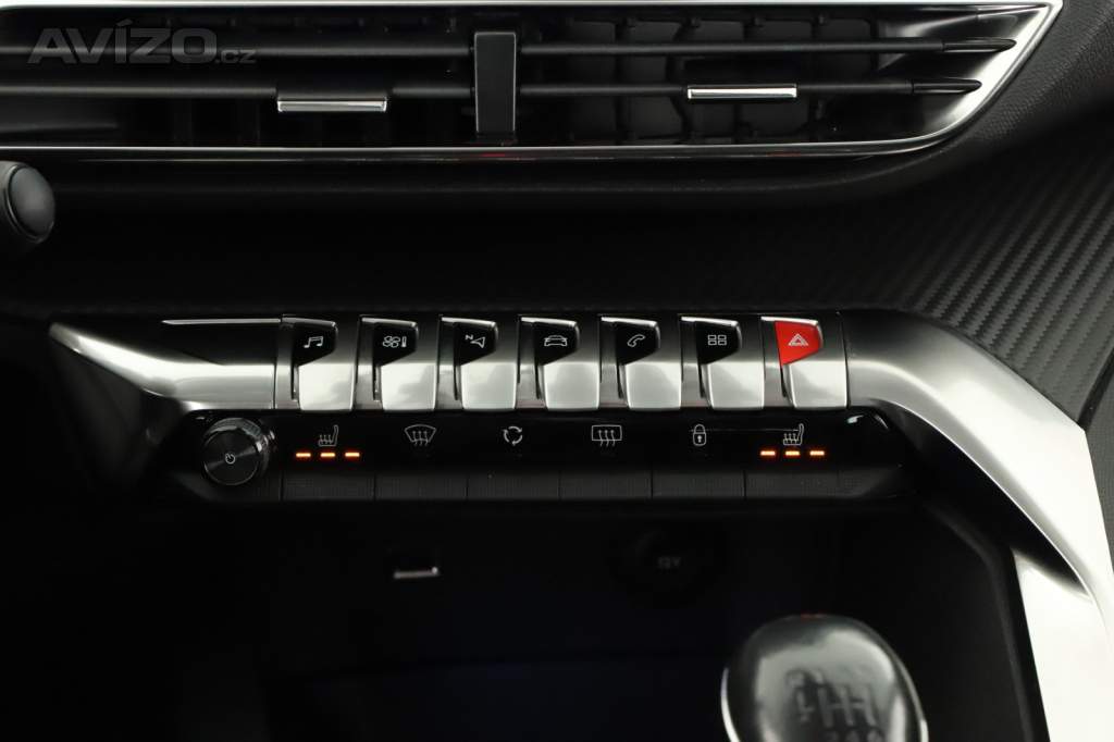 Foto inzerátu Peugeot 3008 1.2 PureTech