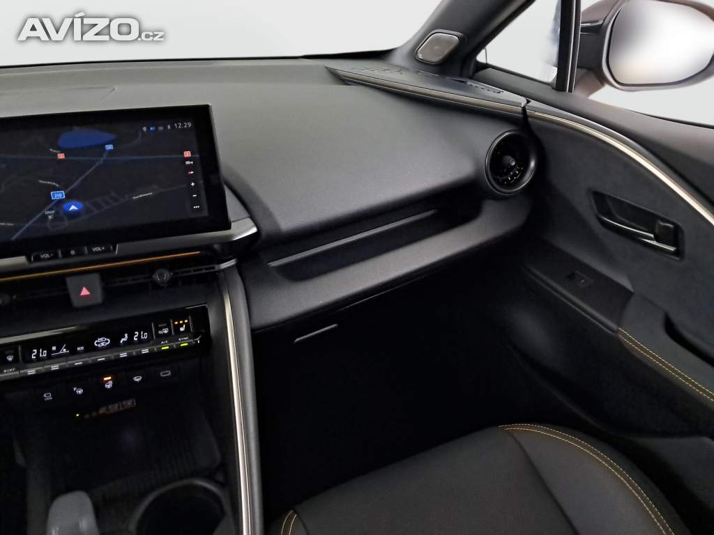 Foto inzerátu Toyota C-HR 2.0 Hybrid AWD