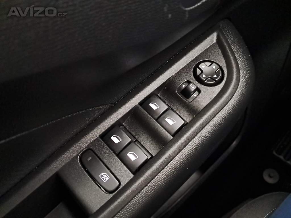 Foto inzerátu Opel Frontera 1.2 hybrid
