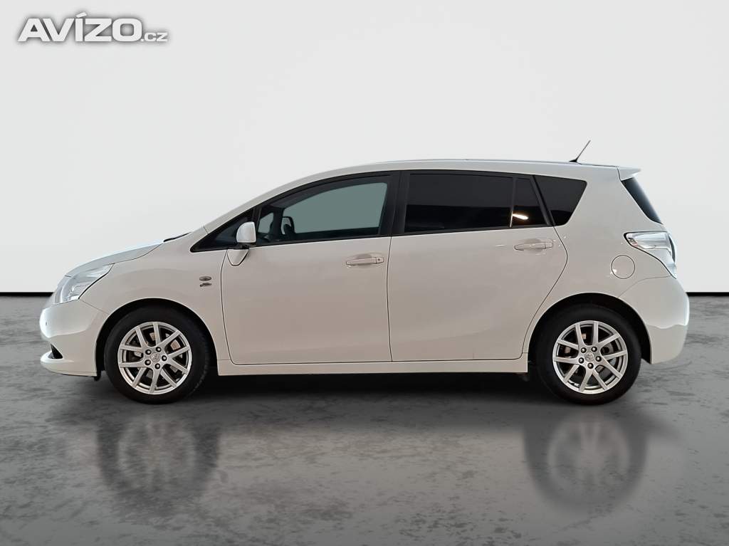 Foto inzerátu Toyota Verso 2.2 D-4D