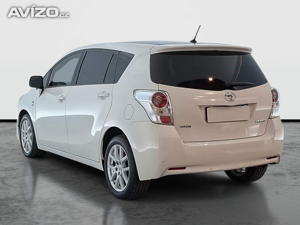 Foto inzerátu Toyota Verso 2.2 D-4D