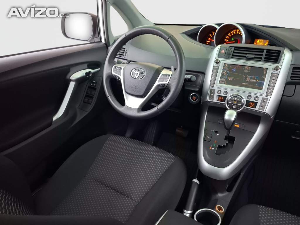 Foto inzerátu Toyota Verso 2.2 D-4D