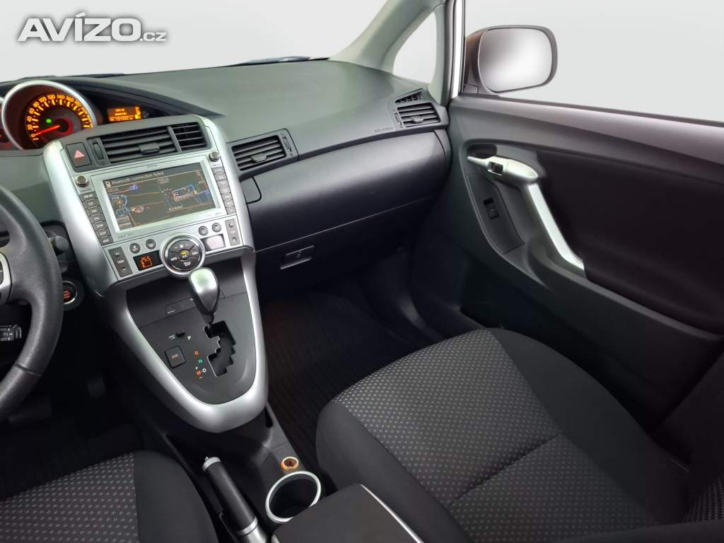 Foto inzerátu Toyota Verso 2.2 D-4D