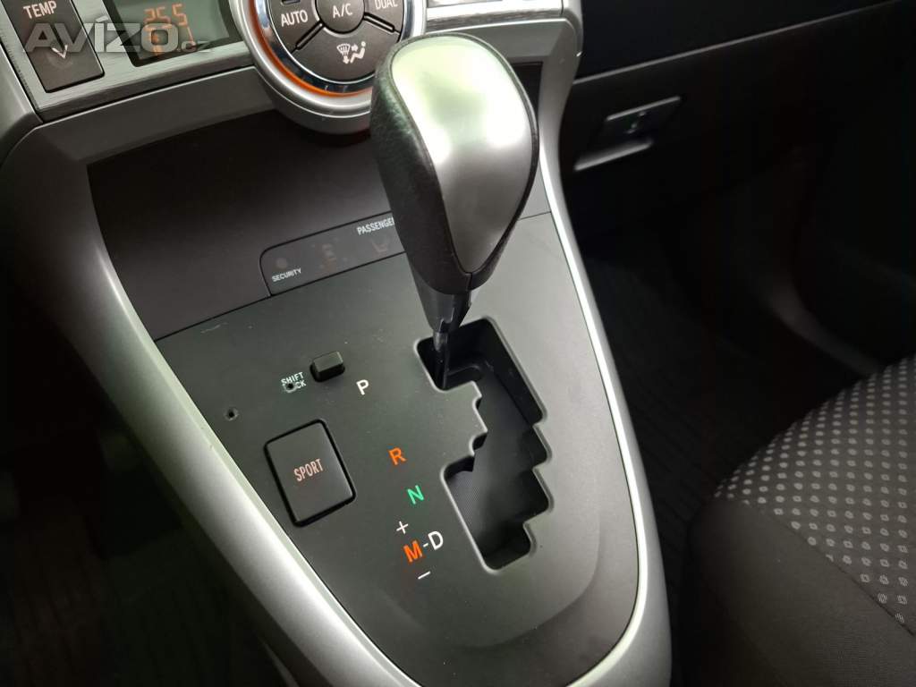 Foto inzerátu Toyota Verso 2.2 D-4D