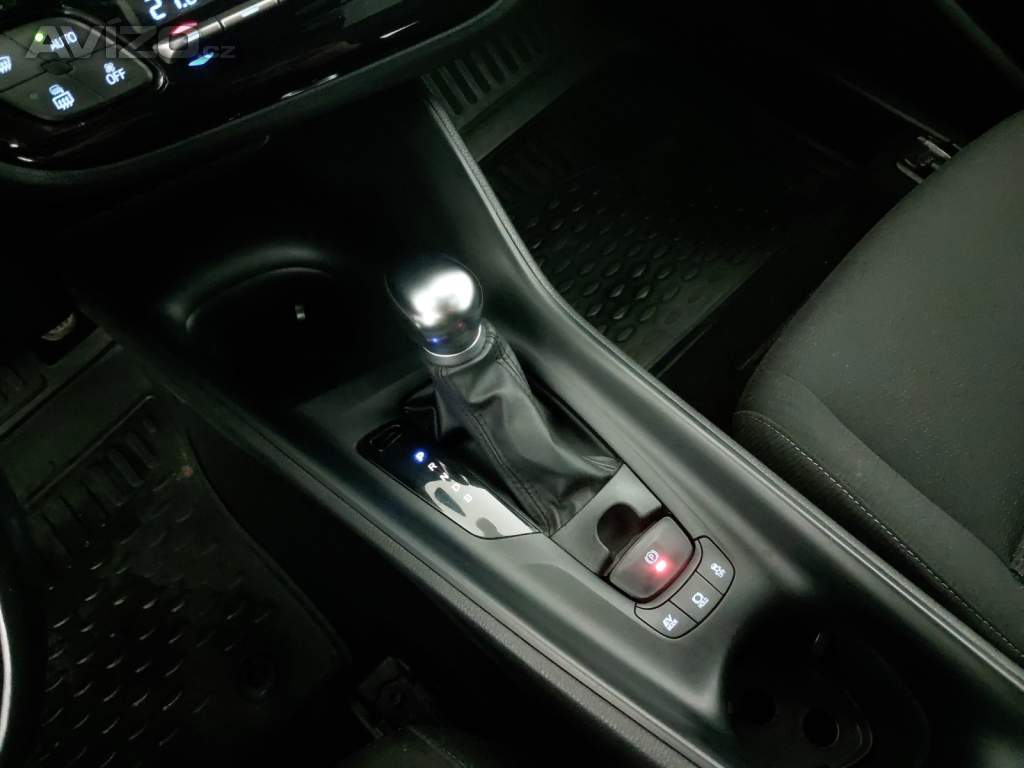 Foto inzerátu Toyota C-HR 1.8 Hybrid
