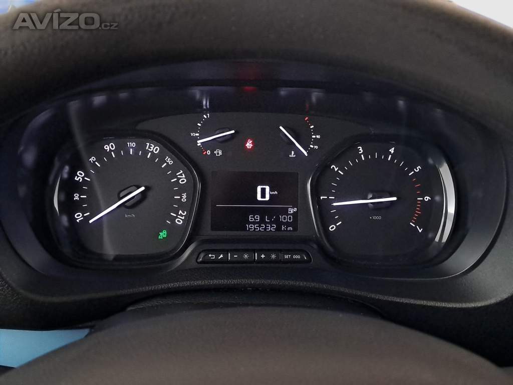 Foto inzerátu Peugeot Traveller 2.0 BlueHDi