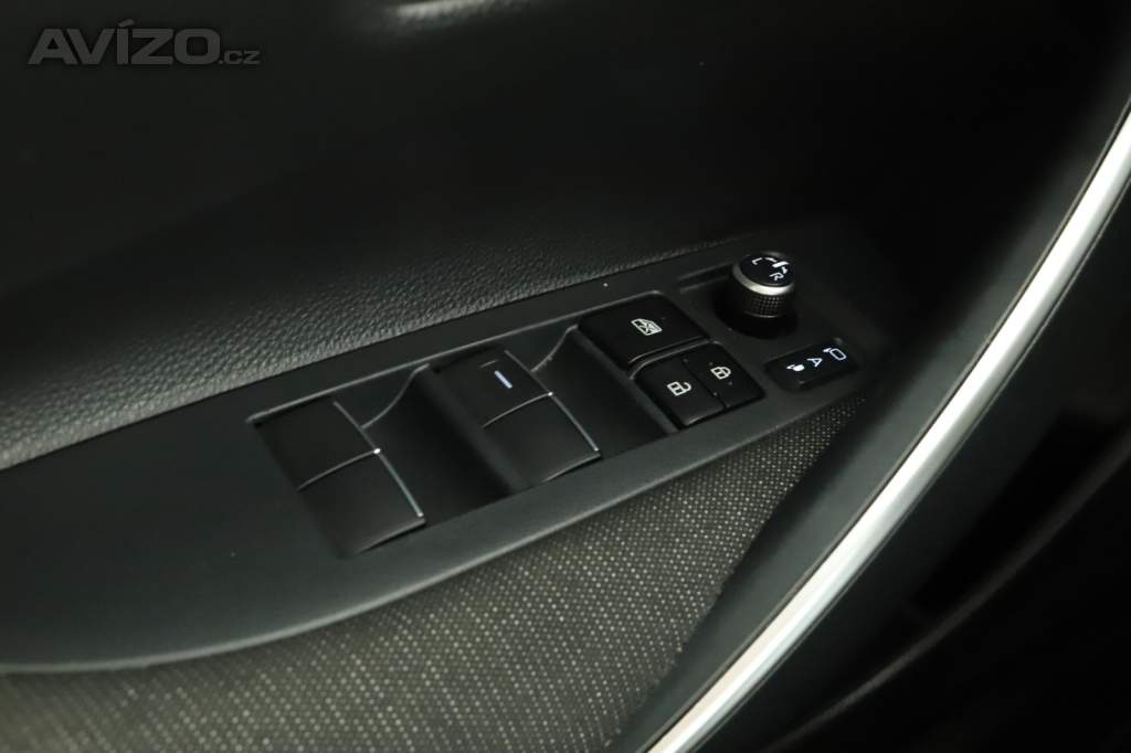 Foto inzerátu Toyota Corolla 1.8 Hybrid