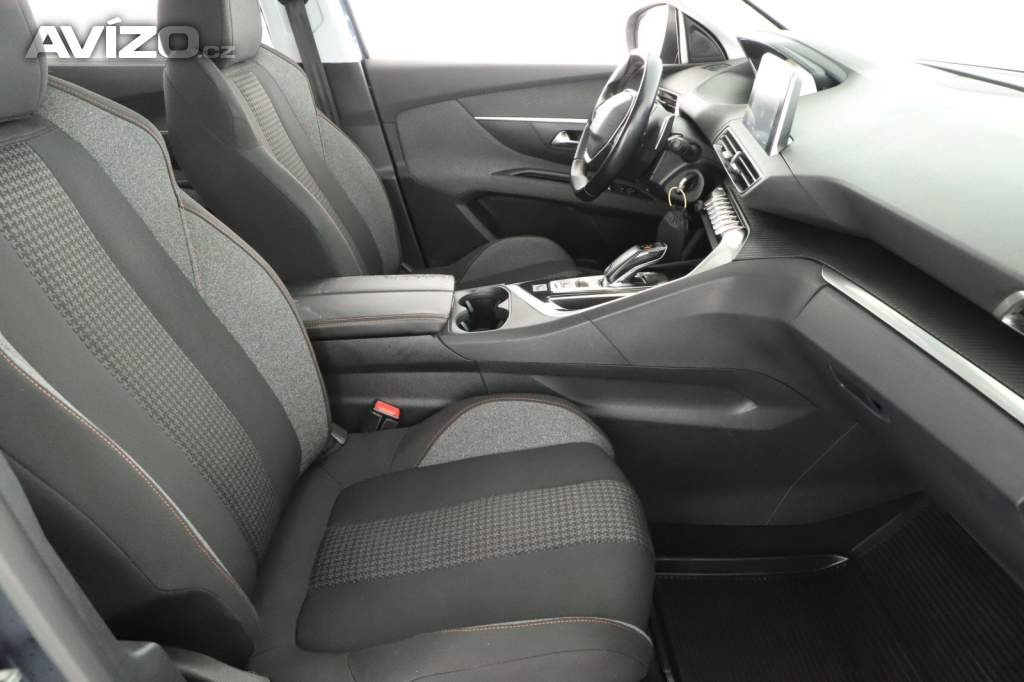 Foto inzerátu Peugeot 5008 1.5 BlueHDi