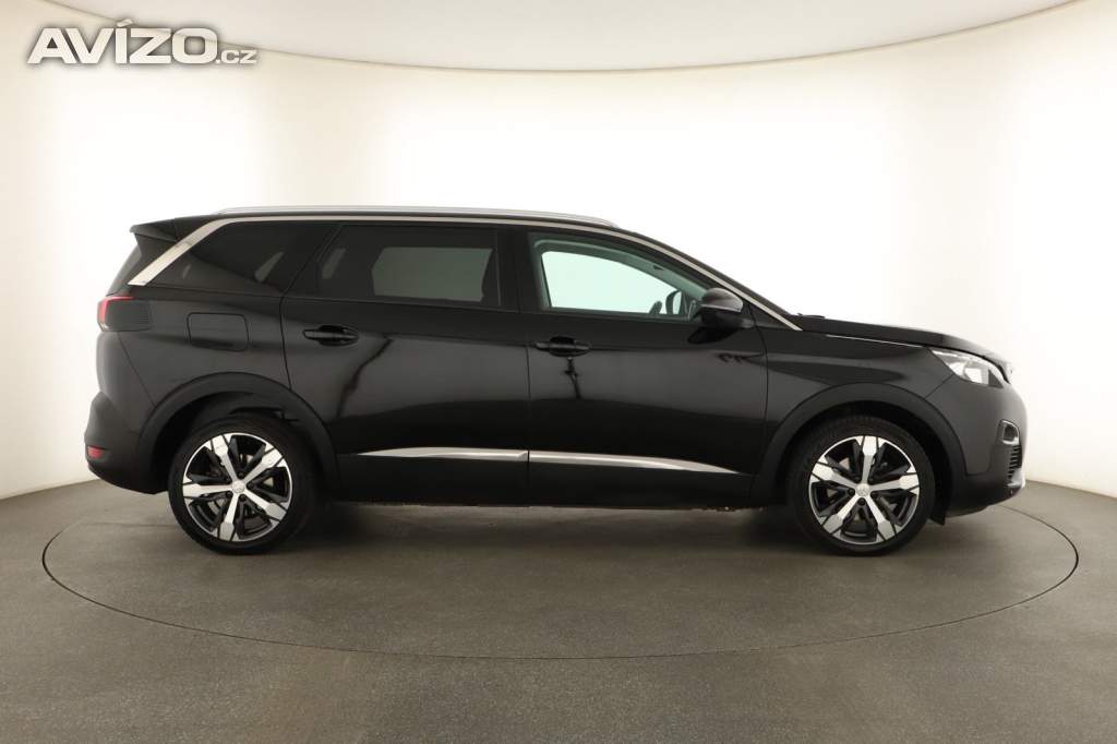 Foto inzerátu Peugeot 5008 1.5 BlueHDi