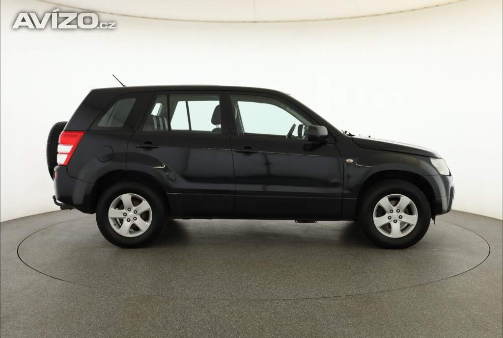 Foto inzerátu Suzuki Grand Vitara 2.0