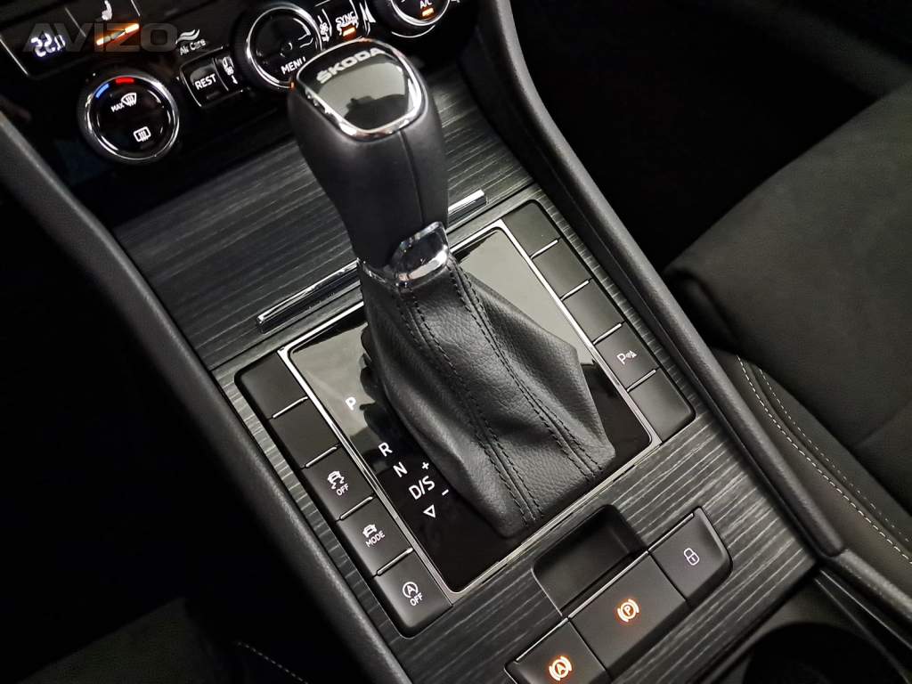 Foto inzerátu Skoda Superb 2.0 TSI