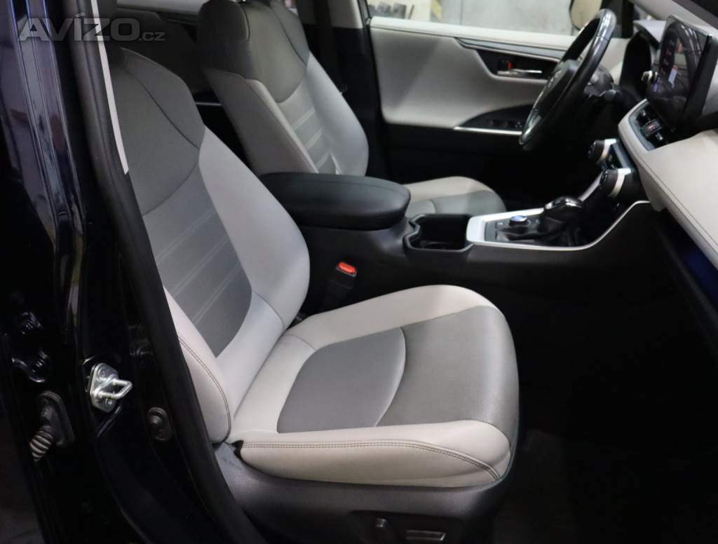 Foto inzerátu Toyota RAV 4 2.5 Hybrid