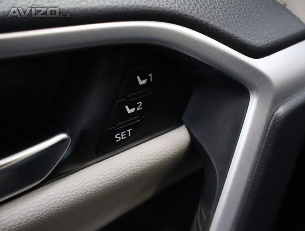 Foto inzerátu Toyota RAV 4 2.5 Hybrid