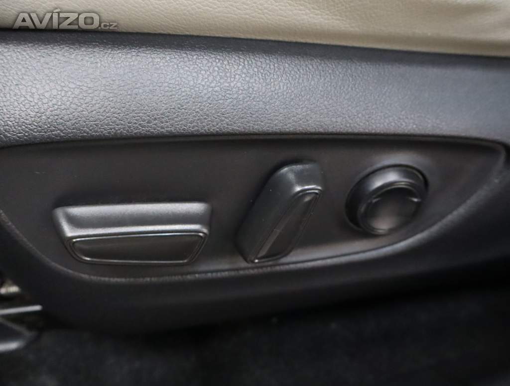 Foto inzerátu Toyota RAV 4 2.5 Hybrid