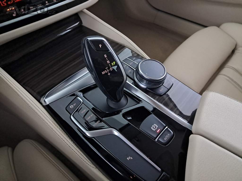 Foto inzerátu BMW 5 530i xDrive