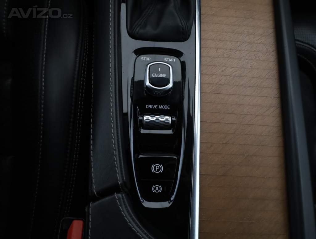 Foto inzerátu Volvo XC90 D5 AWD