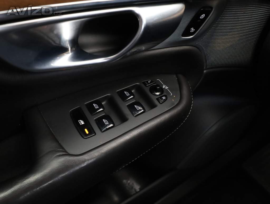 Foto inzerátu Volvo XC90 D5 AWD