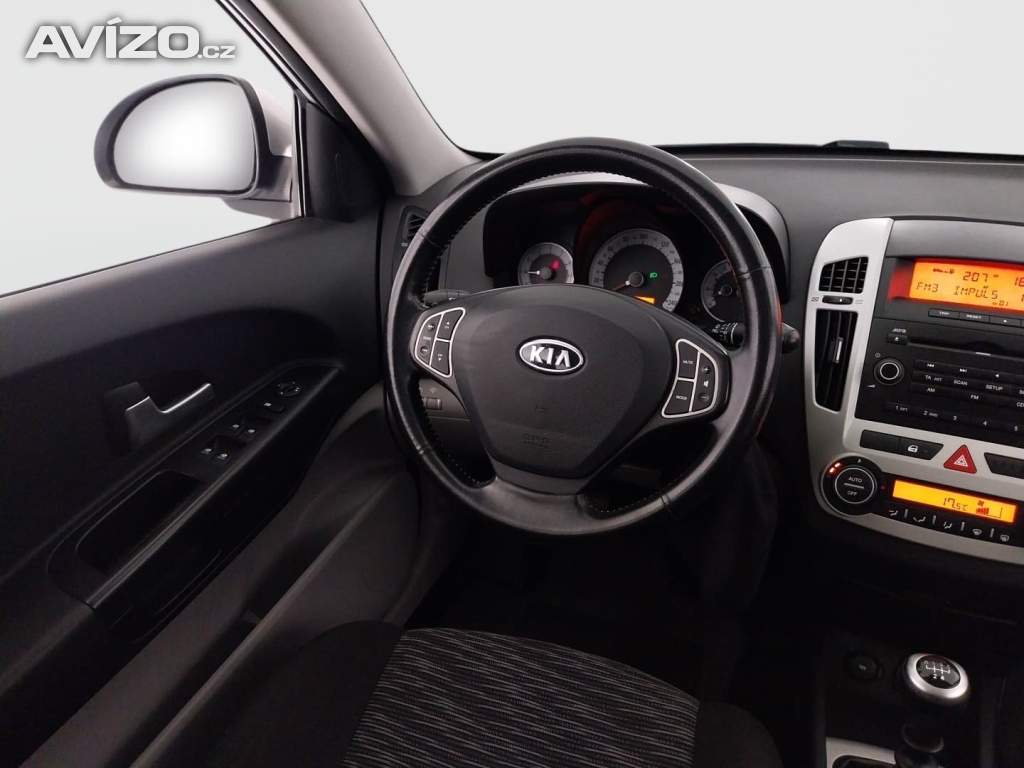 Foto inzerátu Kia Ceed 1.6 i