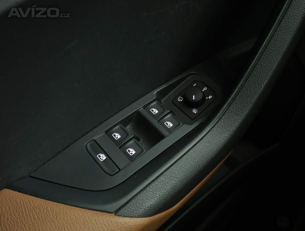 Foto inzerátu Skoda Karoq 1.5 TSI