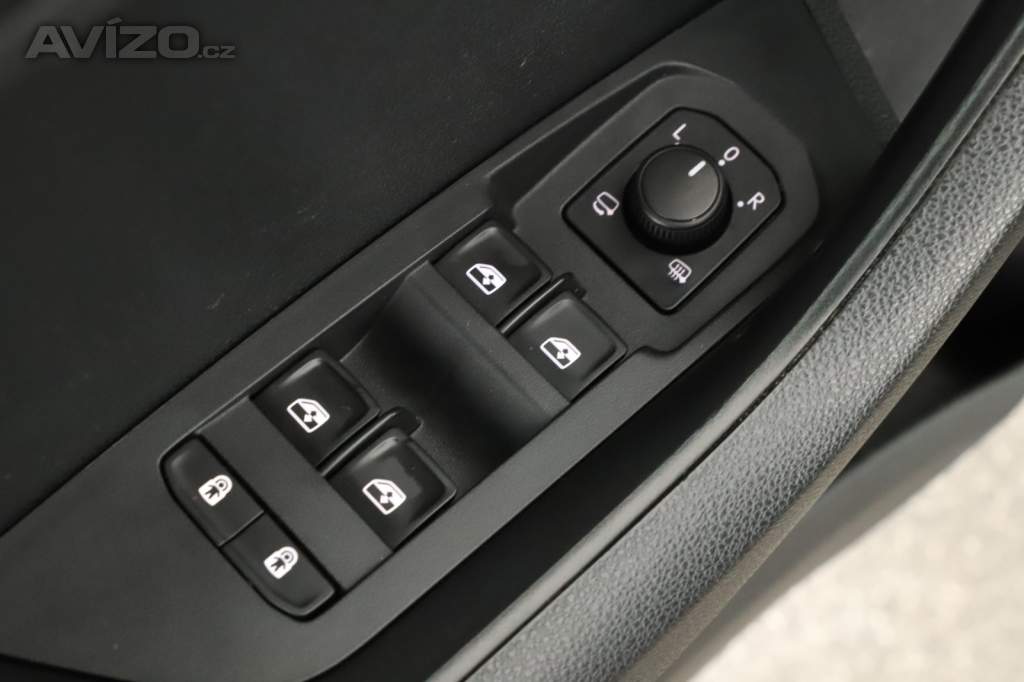 Foto inzerátu Skoda Karoq 1.5 TSI