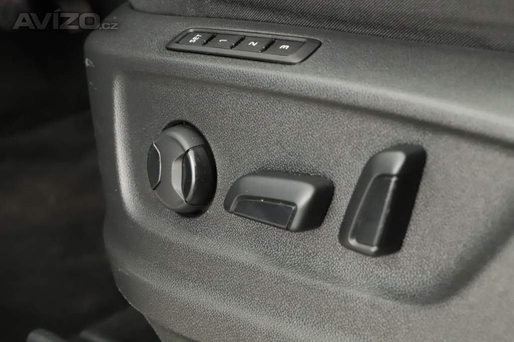 Foto inzerátu Skoda Karoq 1.5 TSI