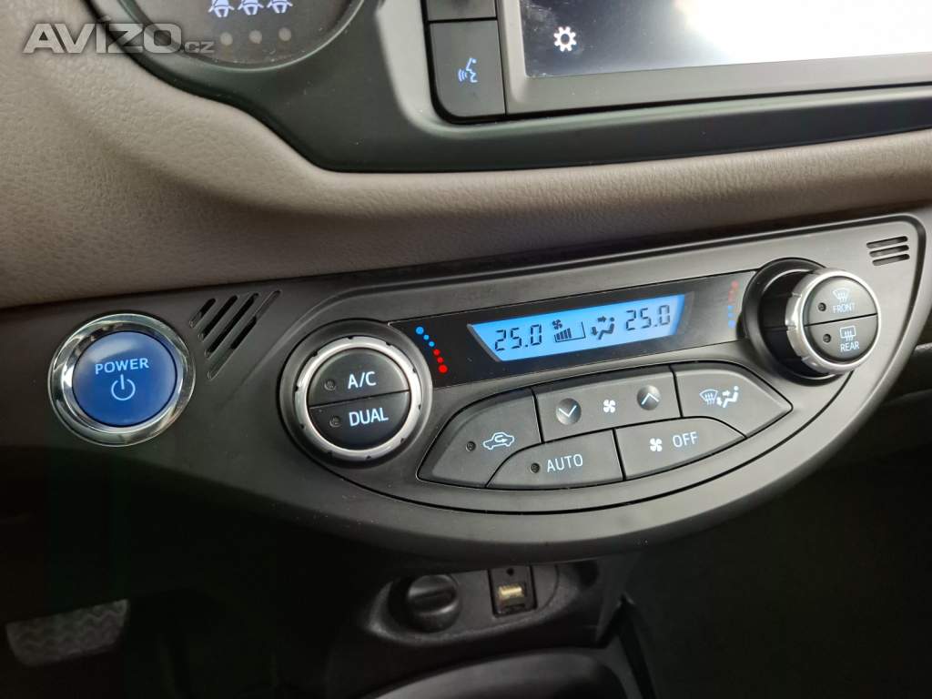 Foto inzerátu Toyota Yaris 1.5 Hybrid