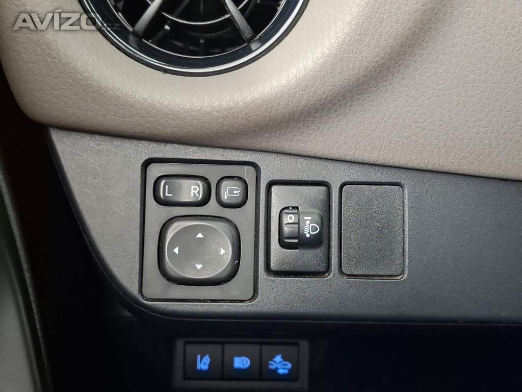Foto inzerátu Toyota Yaris 1.5 Hybrid