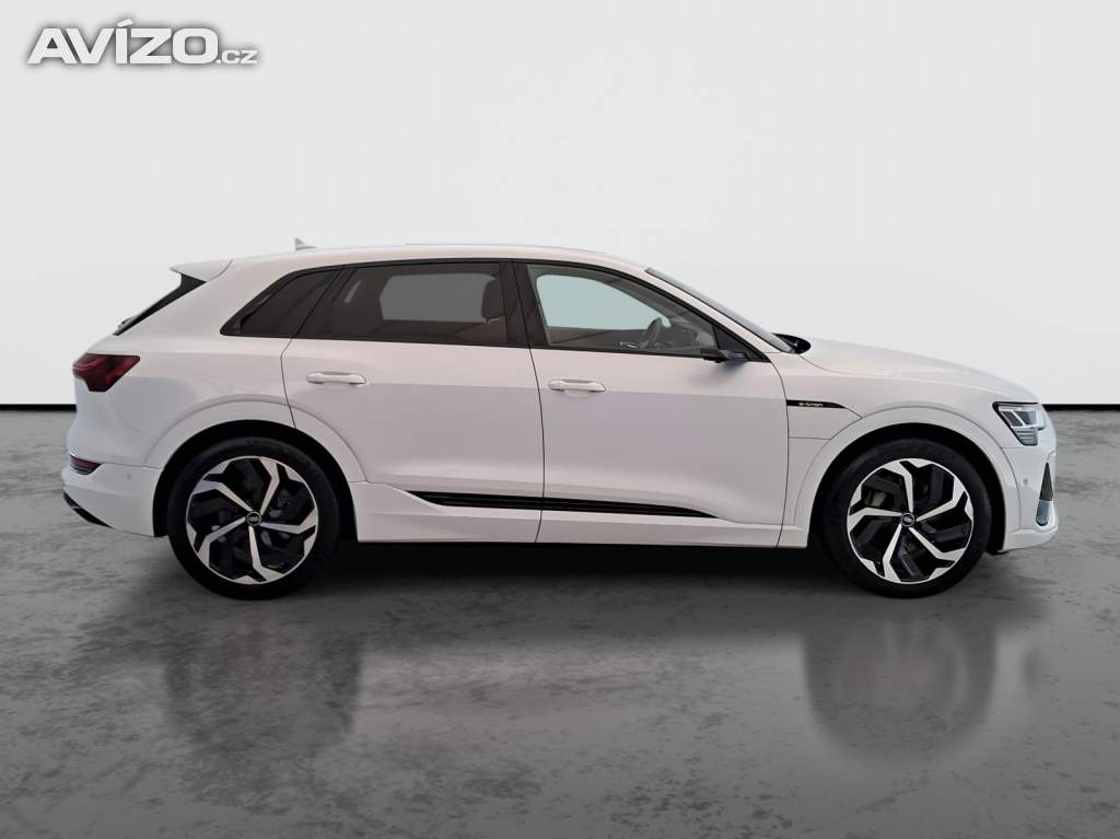 Foto inzerátu Audi e-tron e-tron 50 quattro