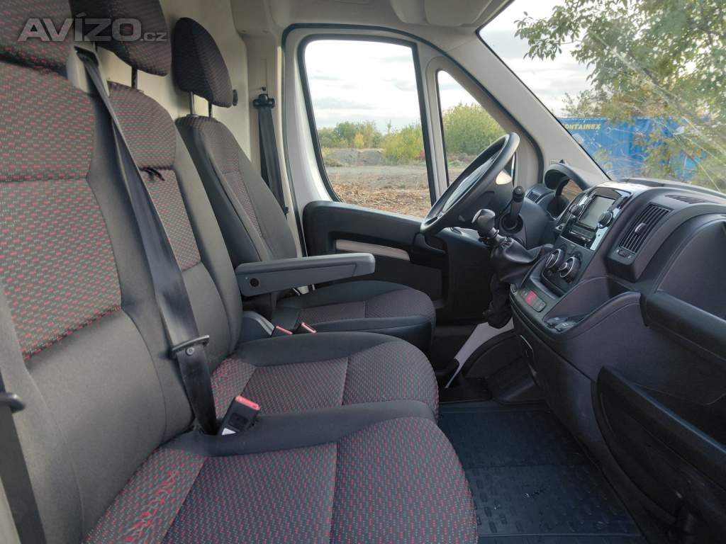 Foto inzerátu Citroen Jumper 2.2 BlueHDi