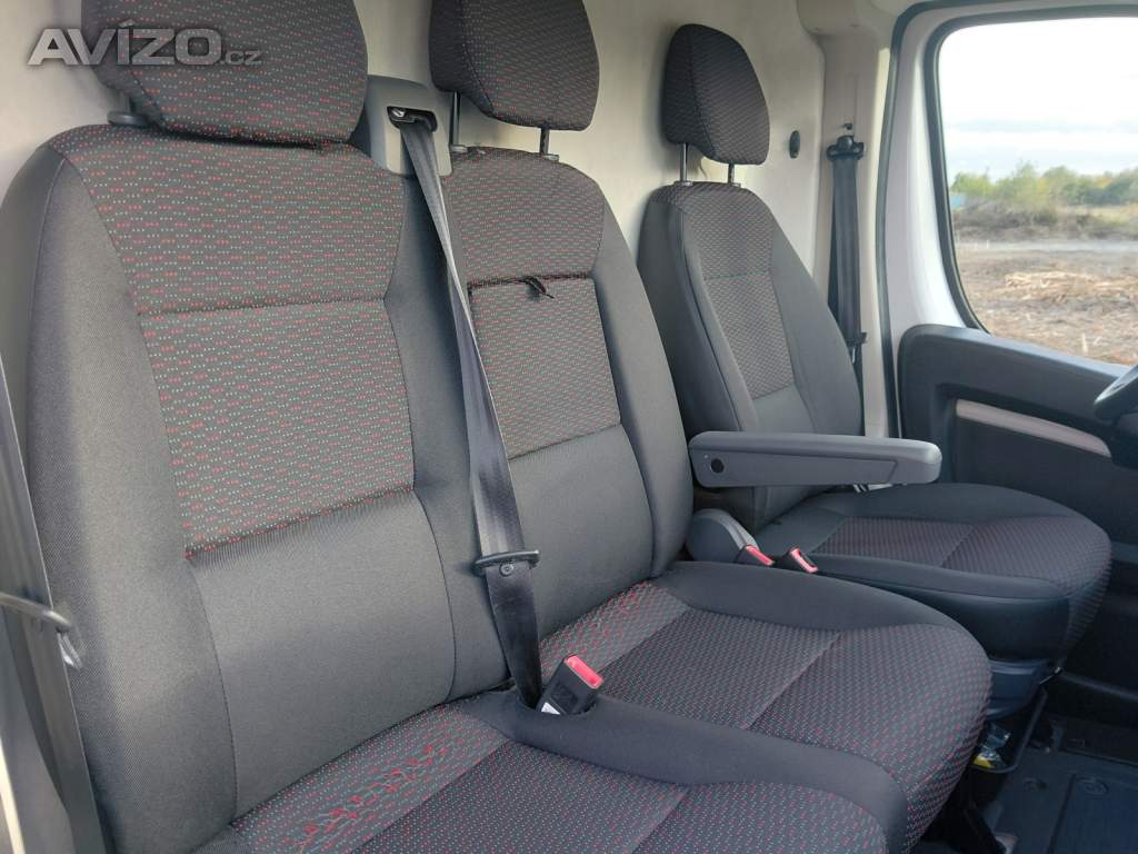 Foto inzerátu Citroen Jumper 2.2 BlueHDi