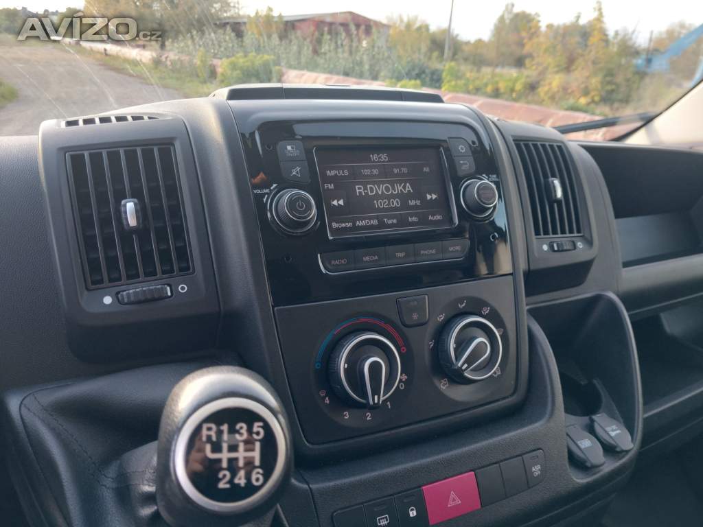 Foto inzerátu Citroen Jumper 2.2 BlueHDi