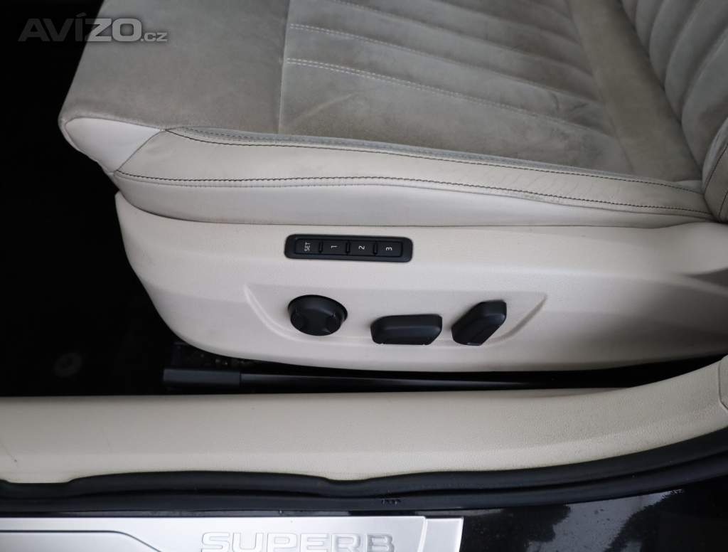 Foto inzerátu Skoda Superb 2.0 TDI